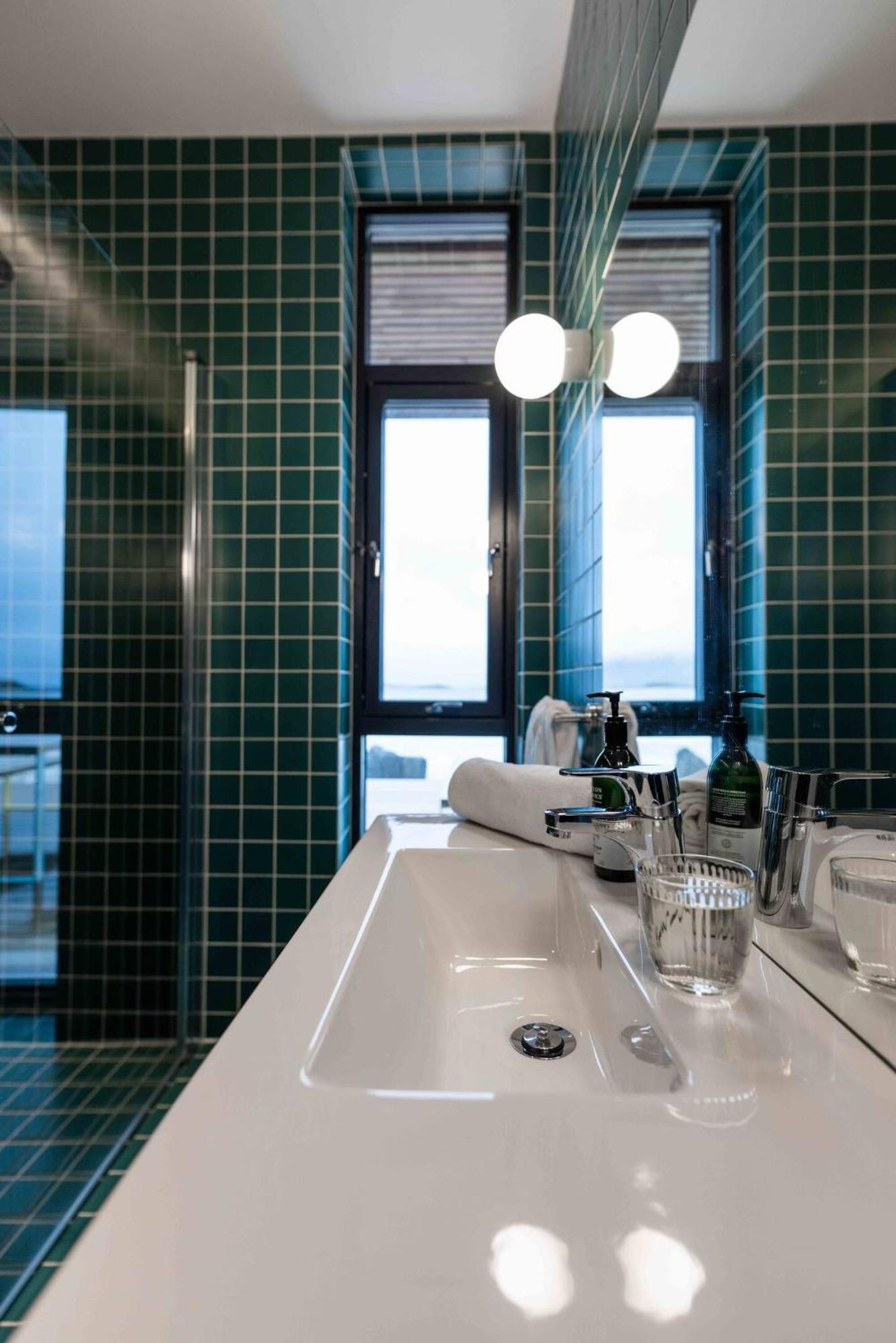 Exclusive Beach House Ramberg - Your Private Oasis Экстерьер фото